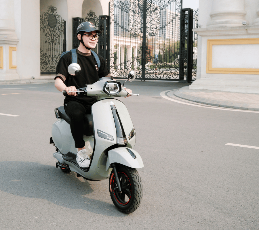 Xe máy điện chở được bao nhiêu kg