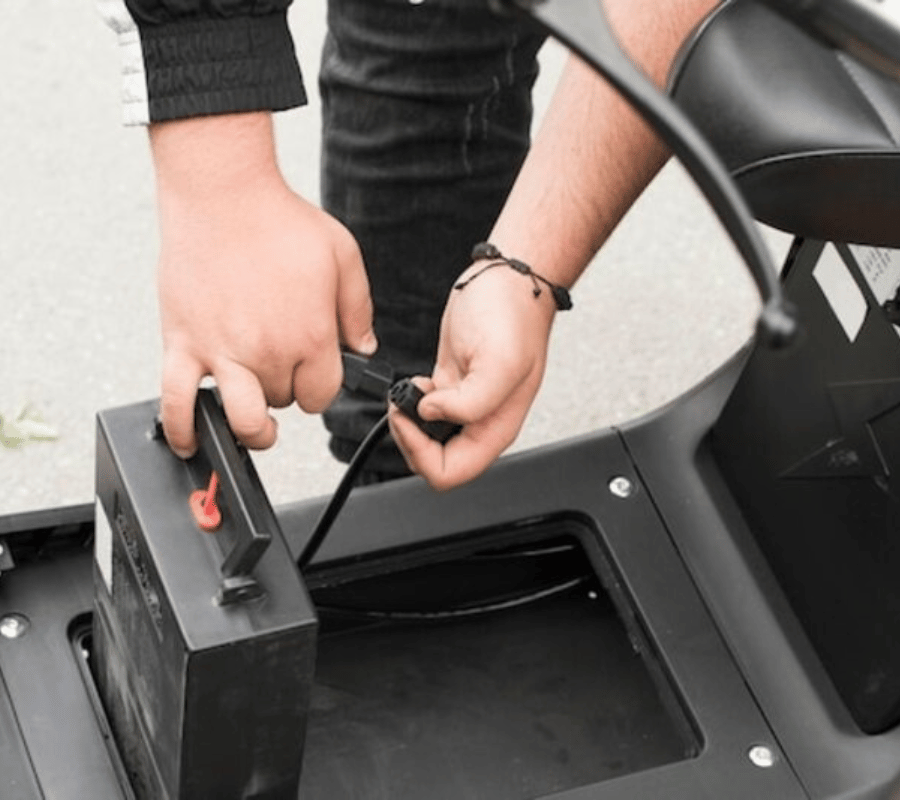 Lưu ý quan trọng để sạc xe điện không bị chai pin