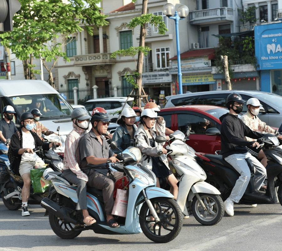 Nhu cầu mua xe điện giá rẻ cho người đi làm tại Hà Nội