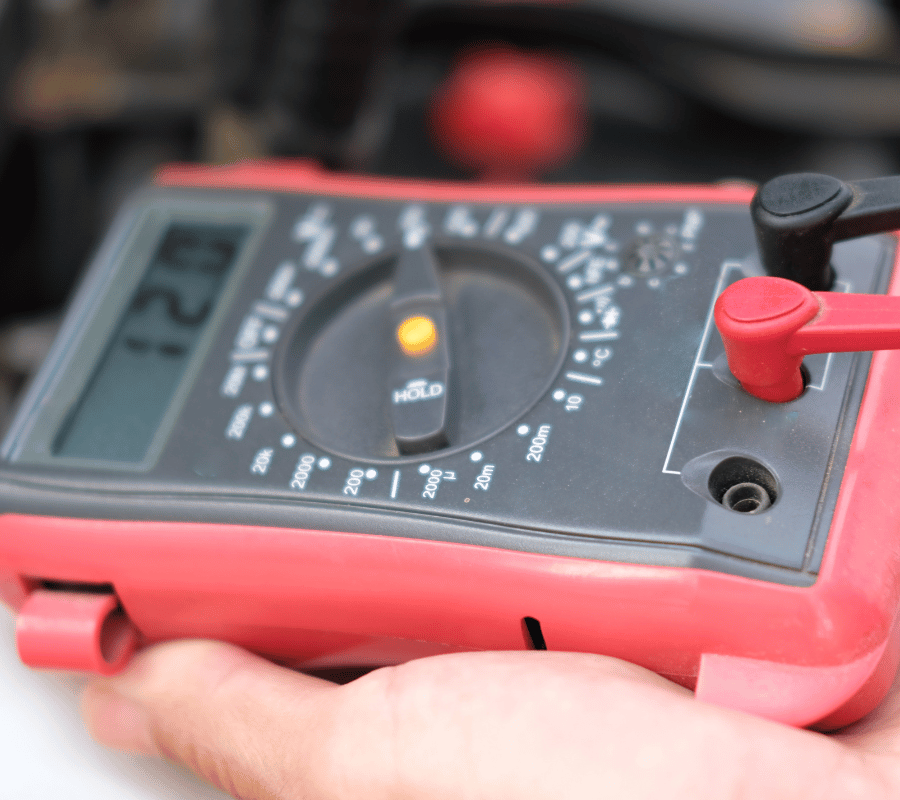 Điện áp ắc quy là gì