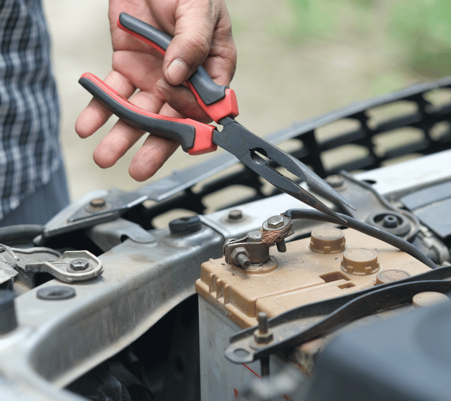 Kinh nghiệm bảo trì ắc quy với điện áp chuẩn